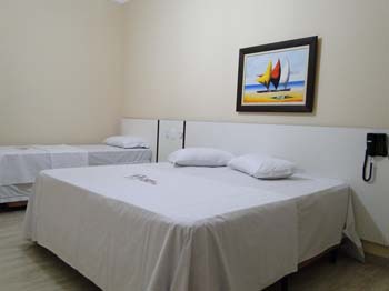 www.plazzahotelms.com.br