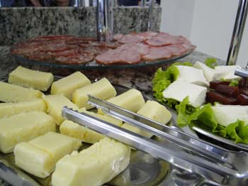 www.plazzahotelms.com.br
